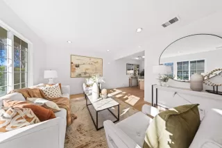 Photo #5: ML82031217 Listing 