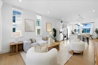 Photo #2: ML82031271 Listing 