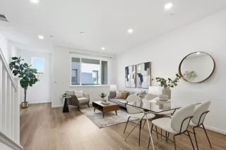 Photo #5: ML82031319 Listing 