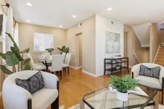 Photo #6: ML82031357 Listing 