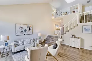 Photo #5: ML82031372 Listing 