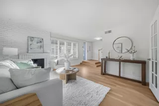 Photo #5: ML82031427 Listing 