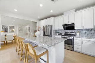 Photo #4: ML82031428 Listing 