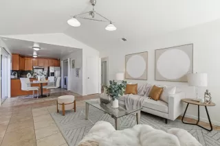 Photo #4: ML82031676 Listing 