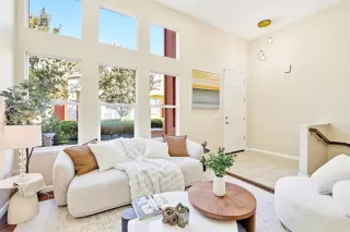 Photo #4: ML82031728 Listing 