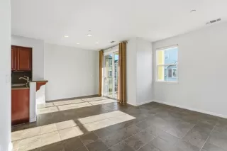 Photo #5: ML82031758 Listing 