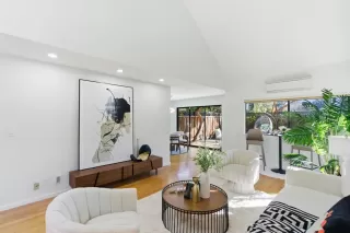 Photo #5: ML82031852 Listing 