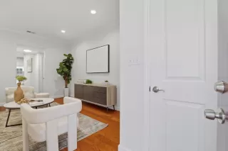 Photo #5: ML82031880 Listing