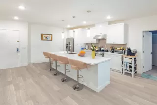 Photo #4: ML82031933 Listing 