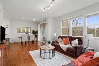 Photo #6: ML82031935 Listing 