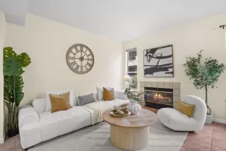 Photo #4: ML82031949 Listing 