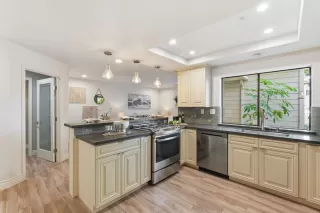 Photo #6: ML82031967 Listing 