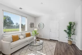 Photo #4: ML82032027 Listing 