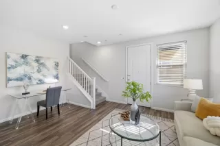 Photo #5: ML82032027 Listing 