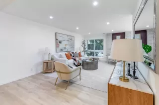 Photo #4: ML82032048 Listing 