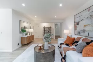 Photo #5: ML82032048 Listing 