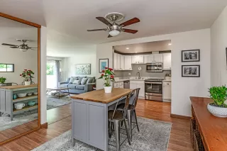 More Details about MLS # ML82032097 : 1033 CRESTVIEW DR 308