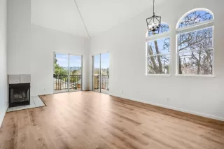 Photo #4: ML82032106 Listing 