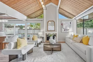 Photo #1: ML82032139 Listing 