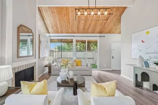 Photo #3: ML82032139 Listing 