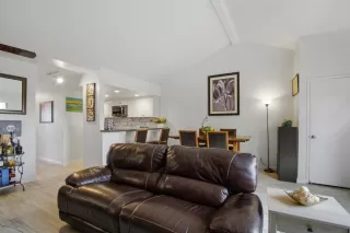 Photo #5: ML82032185 Listing 