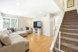 Photo #4: ML82032269 Listing 