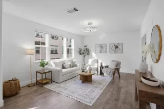 Photo #5: ML82032352 Listing 