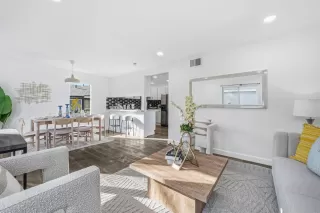 Photo #3: ML82032403 Listing 