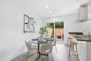 Photo #5: ML82032406 Listing