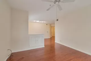 Photo #5: ML82032446 Listing 