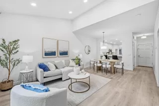 Photo #4: ML82032467 Listing 