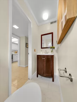 Photo #6: ML82032618 Listing 