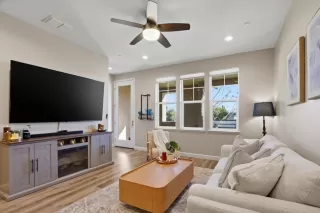 Photo #5: ML82032621 Listing