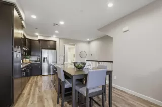 Photo #6: ML82032621 Listing