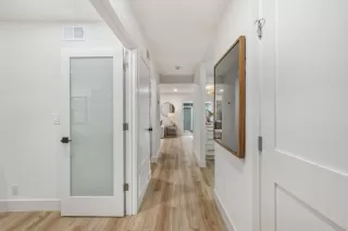 Photo #5: ML82032687 Listing 