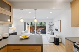 Photo #5: ML82032750 Listing