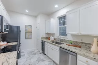 Photo #4: ML82032783 Listing 