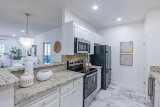 Photo #6: ML82032783 Listing 