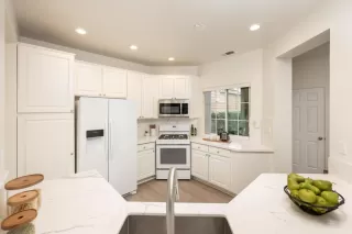 Photo #3: ML82032806 Listing 