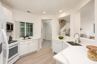 Photo #5: ML82032806 Listing 