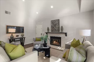 Photo #6: ML82032825 Listing 