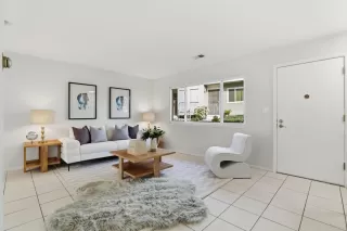 Photo #4: ML82032860 Listing 