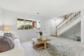 Photo #6: ML82032860 Listing 