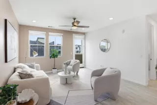 Photo #6: ML82032930 Listing 