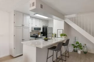 Photo #4: ML82032953 Listing 