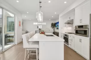 Photo #4: ML82032996 Listing 