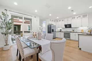 Photo #3: ML82033101 Listing