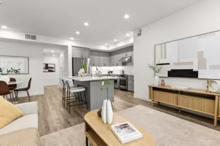 Photo #4: ML82033117 Listing 