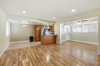 Photo #6: ML82033150 Listing 