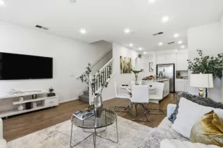 Photo #5: ML82033220 Listing 